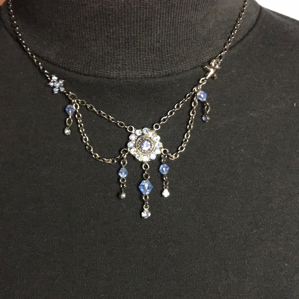 Woman’s necklace